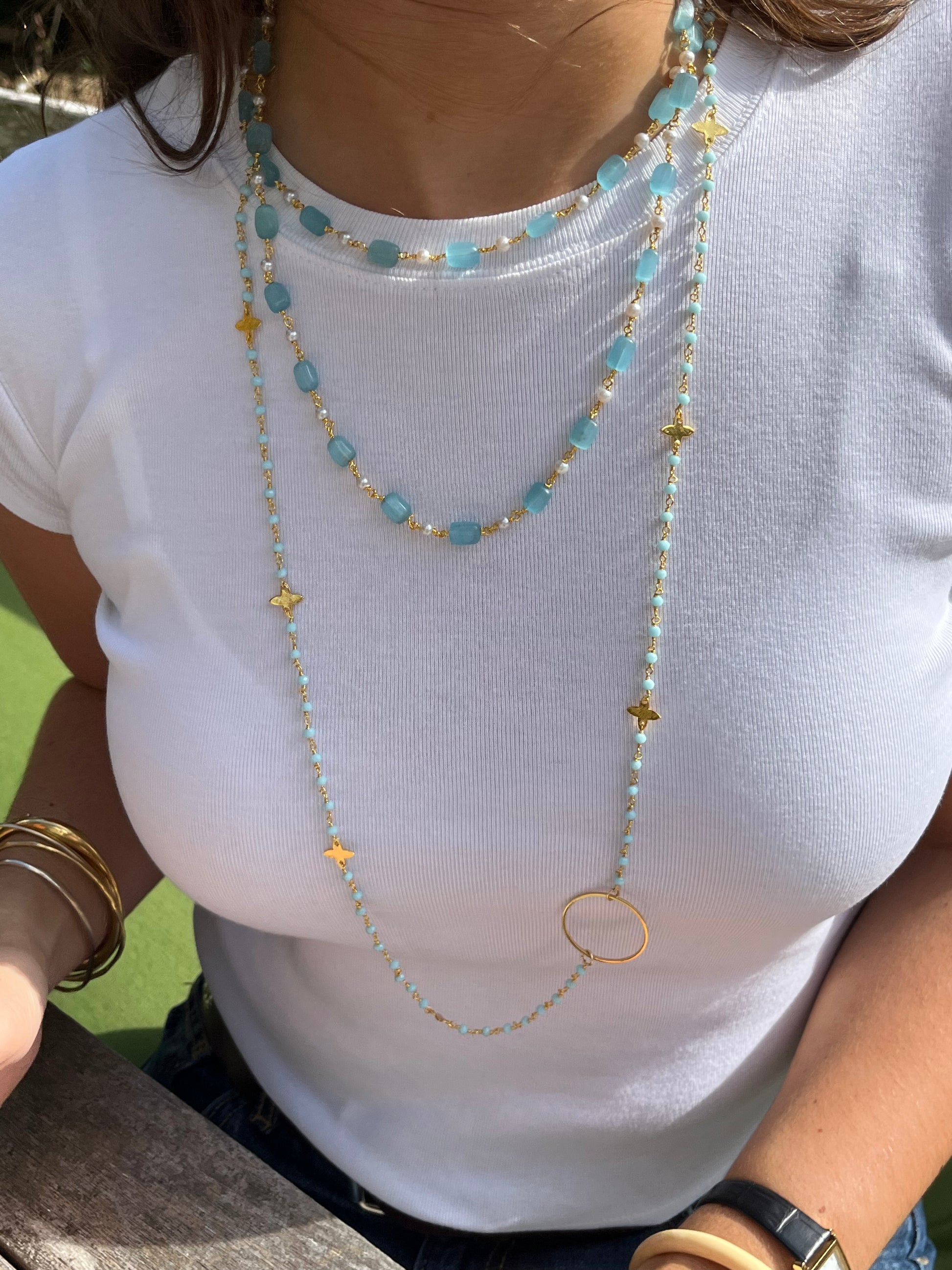 Blue and pearl middle stacker