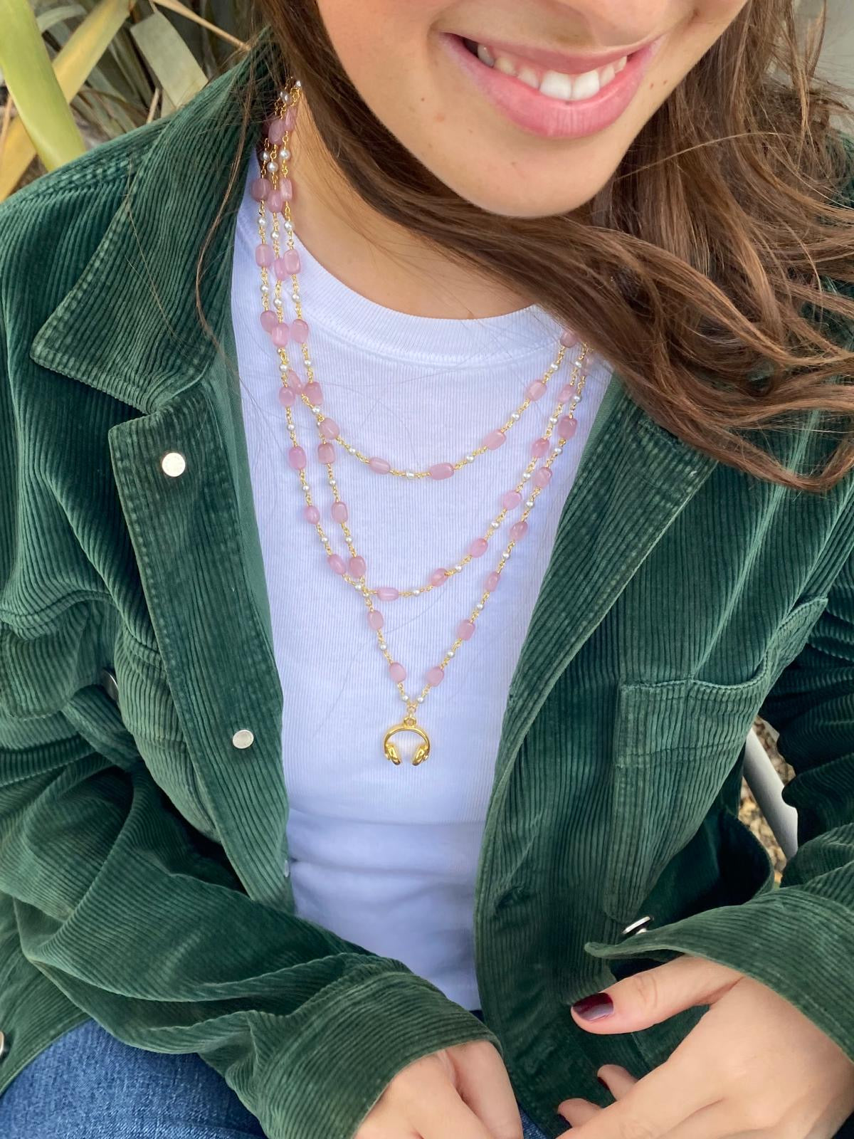 Pink and pearl headphone stacker