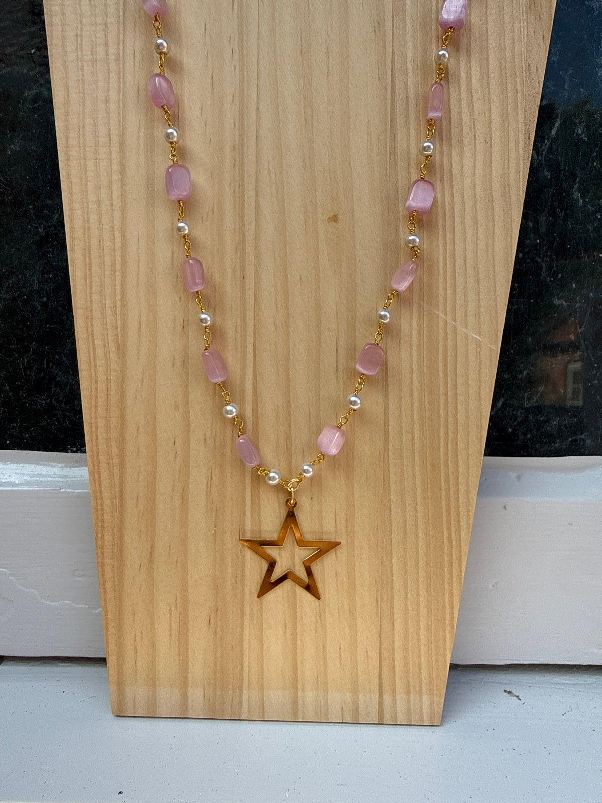 Pink and pearl long star necklace